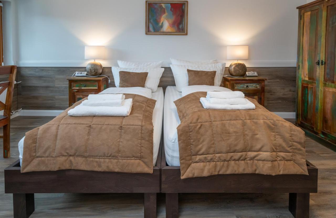 Risa Hotels - Landgasthaus Zum Kreuz Gaggenau Bagian luar foto